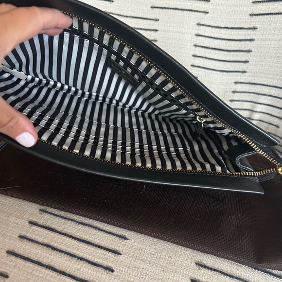 Authentic Kate Spade Wrist Clutch - Picture 2 of 6